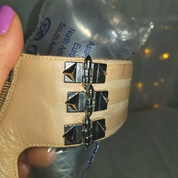 Sam Edelman Claire pointed toe ankle cuff… - Picture 9 of 15